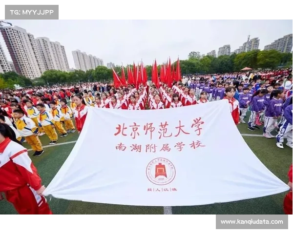 北师大南湖附校举办“AI+篮球”海报智创大赛，科技融合体育艺术